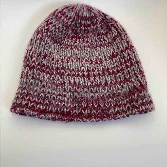 Cashmere Purple Winter Hat Made in Scotland - Picture 1 of 4